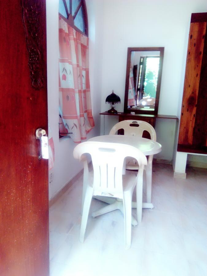 Surewo Apartment Bentota Luaran gambar